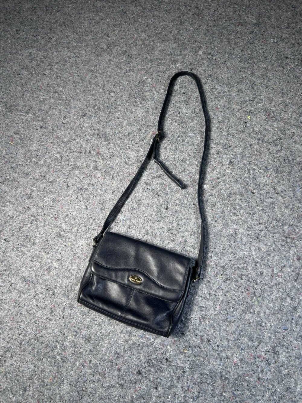 Vintage Etienne Aigner Navy Genuine Leather Crossbody Shoulder Bag